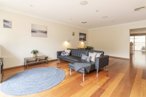 Pet Friendly Home Away From Home - Willoughby - Tweed Heads Accommodation 2