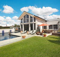 Play A Round - Tweed Heads Accommodation