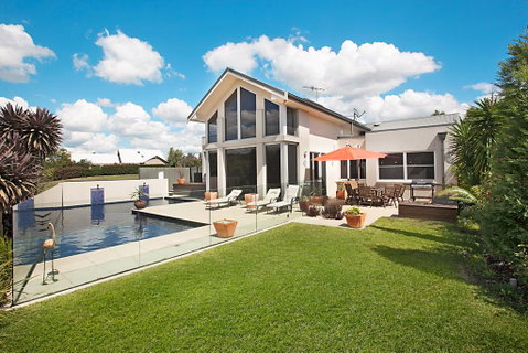 Play A Round - Tweed Heads Accommodation 0
