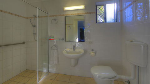 Queens Beach Tourist Village - Tweed Heads Accommodation 3
