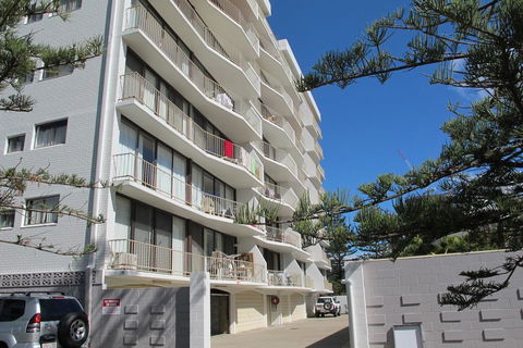 Queensleigh Holiday Apartments - Tweed Heads Accommodation 1