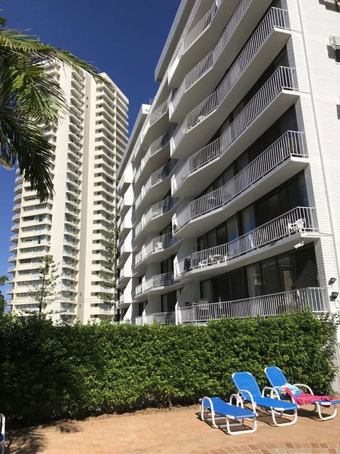 Queensleigh Holiday Apartments - Tweed Heads Accommodation 3