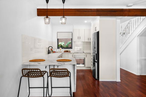 Quiet Waterfront Retreat In Family Neighbourhood - Tweed Heads Accommodation 1