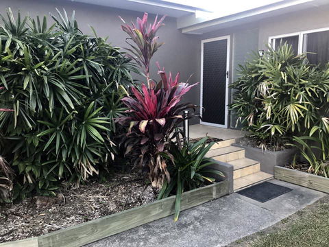 QUIRKY QUEENSLANDER 6 BEDROOM HOME - Tweed Heads Accommodation 1