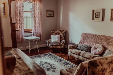 Railway Cottage - Tweed Heads Accommodation 2