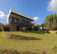 Relax where the river meets the ocean - Tweed Heads Accommodation