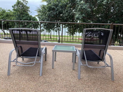 RENTAL: All $ Inclusive, Tidy Renovated Studio Apartment On The Strand, Pool,  - Tweed Heads Accommodation 0