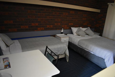 Riviana Motel - Tweed Heads Accommodation 2