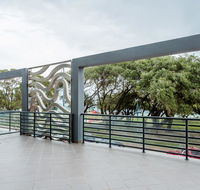 Rockingham Beachfront Apartment - Tweed Heads Accommodation