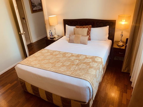 Royal Albert Hotel - Tweed Heads Accommodation 2