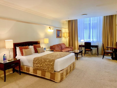 Royal Albert Hotel - Tweed Heads Accommodation 1