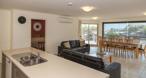 SALT - 37 Oceanview Drive - Tweed Heads Accommodation 3