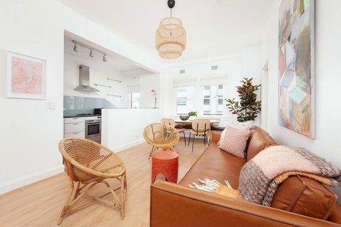 SALTY'S 2 BEDROOM BEACH HOME - Tweed Heads Accommodation 1