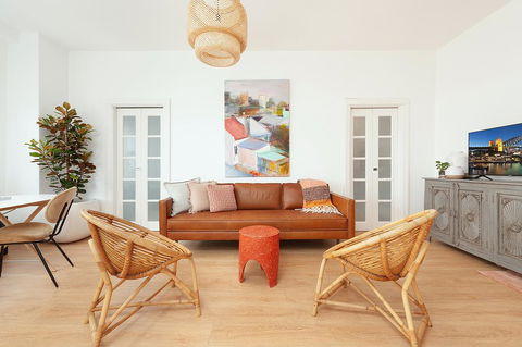 SALTY'S 2 BEDROOM BEACH HOME - Tweed Heads Accommodation 0