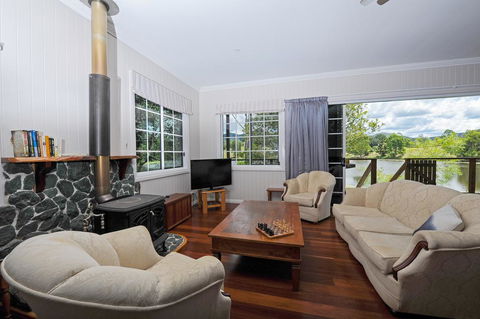 Samford Lakes - Tweed Heads Accommodation 0
