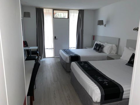 Sandors Motor Inn - Tweed Heads Accommodation 1