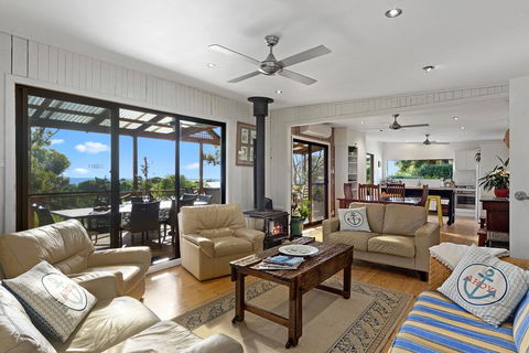 Sandy Feet Retreat - 13 Scenic View Drive - Tweed Heads Accommodation 0