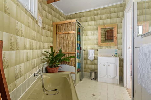 Sandy Feet Retreat - 13 Scenic View Drive - Tweed Heads Accommodation 2