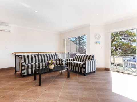Sandy Point Luxury', 117a Sandy Point Road - Air Con & Foxtel - Tweed Heads Accommodation 2