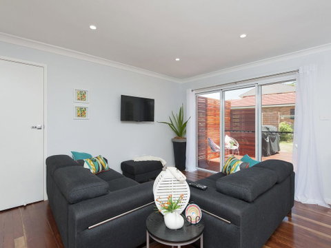 Sandy Point Road, 98, Eden By The Bay - Tweed Heads Accommodation 1