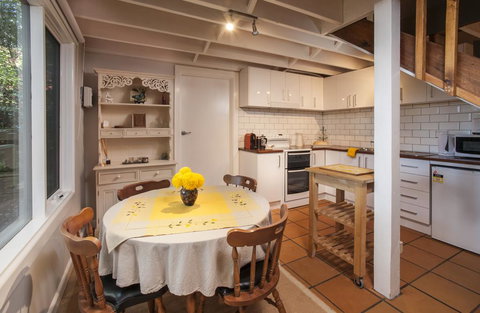 Santosa Cottage Sassafras - Tweed Heads Accommodation 1