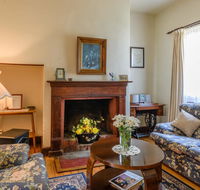 Sargeants  Armoury Cottages 1823 - Tweed Heads Accommodation