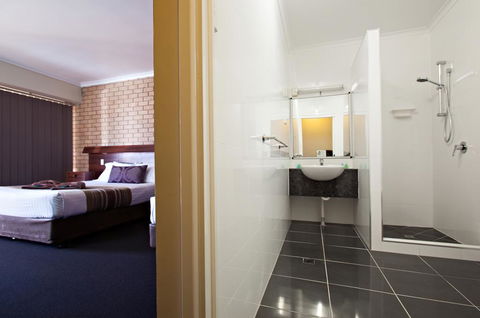 Sarina Motor Inn - Tweed Heads Accommodation 0