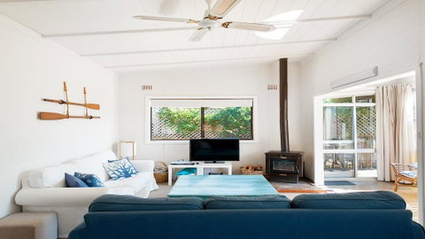Sea Urchin, 9 Sandy Point Road - Tweed Heads Accommodation 0