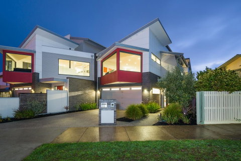 Sea View: Luxury Beachfront - Tweed Heads Accommodation 0