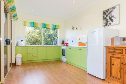 Seaclusion - 8 View Court Carrickalinga - Tweed Heads Accommodation 3