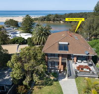 Seven Smiles - riverside location and ocean views - Tweed Heads Accommodation