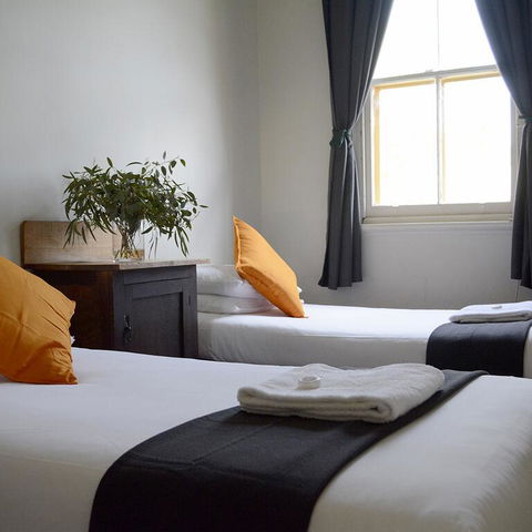 Shamrock Hotel Motel Temora - Tweed Heads Accommodation 1