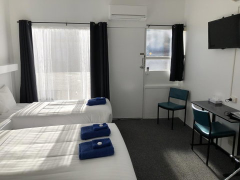 Ship Inn Motel - Tweed Heads Accommodation 3