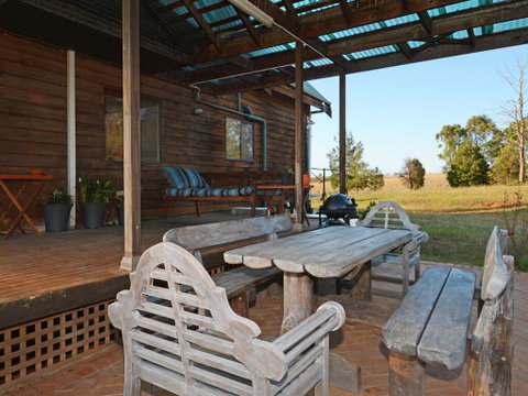 Silver Springs (4br) Cottage, With Wifi, Views, Olives And Space . Fireplace, Views, Olives And Space - Tweed Heads Accommodation 1