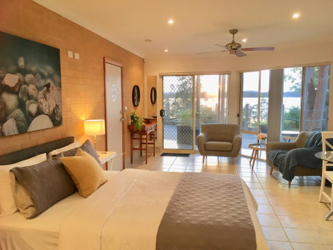 SilverWaters Waterfront Accommodation - Tweed Heads Accommodation 1