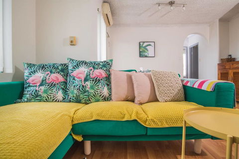 SIMPLE COMFORT! 2bed1bath Unit In Meadowbank - Tweed Heads Accommodation 3