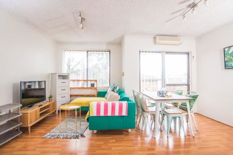 SIMPLE COMFORT! 2bed1bath Unit In Meadowbank - Tweed Heads Accommodation 0
