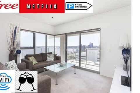 SKY GARDEN SUNSET RIVER VIEW NETFLIX WINE PARKING - Tweed Heads Accommodation 0