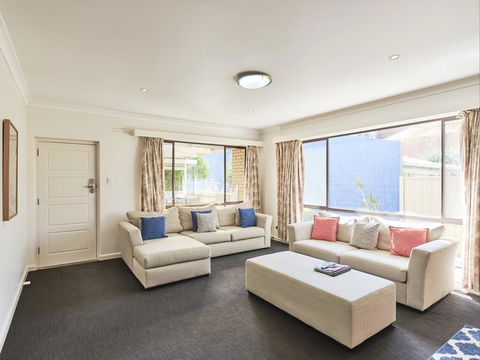 Skymirror Villa - Tweed Heads Accommodation 2