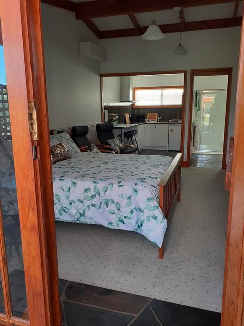 Sleepy Hollow Hideout (Hidout 2) - Tweed Heads Accommodation 3