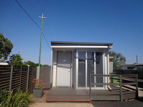 Smart Stayzzz Inns - Tweed Heads Accommodation 2