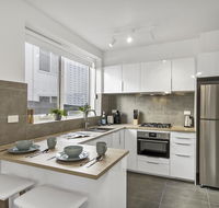 Spacious apartment within minutes of Acland Street - Tweed Heads Accommodation