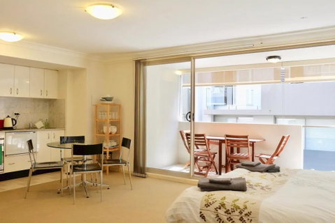Spacious Studio By The Beach In Manly - Tweed Heads Accommodation 0