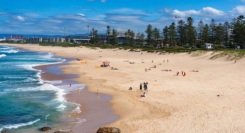 Spacious Townhouse In Wollongong - Tweed Heads Accommodation 2