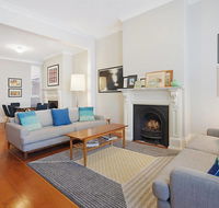 Spacious Victorian With Harbour View Terrace - Tweed Heads Accommodation