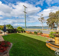 Spoil yourself with the perfect position of this first floor Unit - Tweed Heads Accommodation