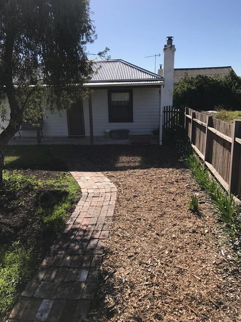 Stable Cottage - Tweed Heads Accommodation 3