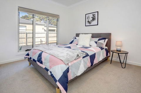 Staughton Sounds - Tweed Heads Accommodation 1