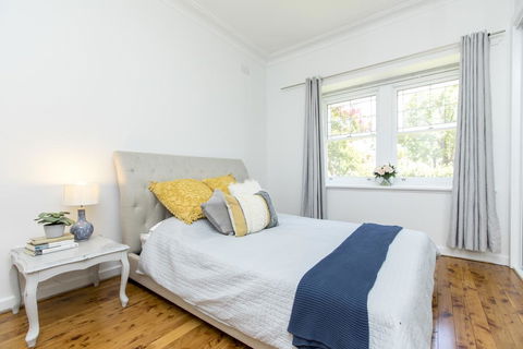 Stay At Meurant Wagga - Tweed Heads Accommodation 0