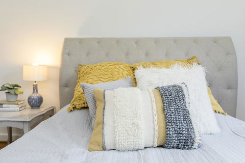 Stay At Meurant Wagga - Tweed Heads Accommodation 1